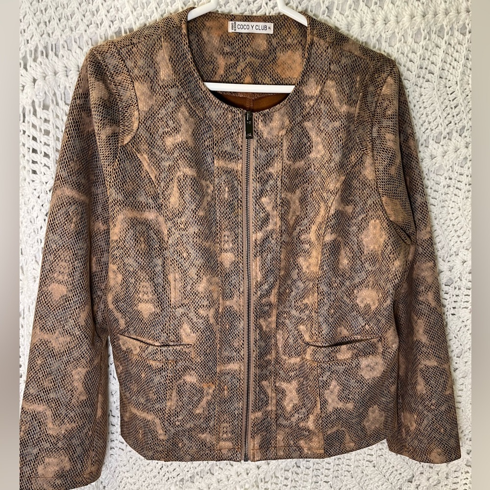 Coco Y Club zip up jacket looks like snake, skin, hand wash